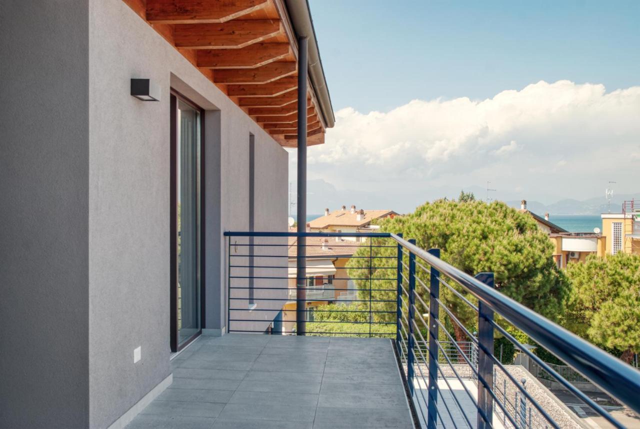 Residenza Puoti Apartment Peschiera del Garda Bagian luar foto