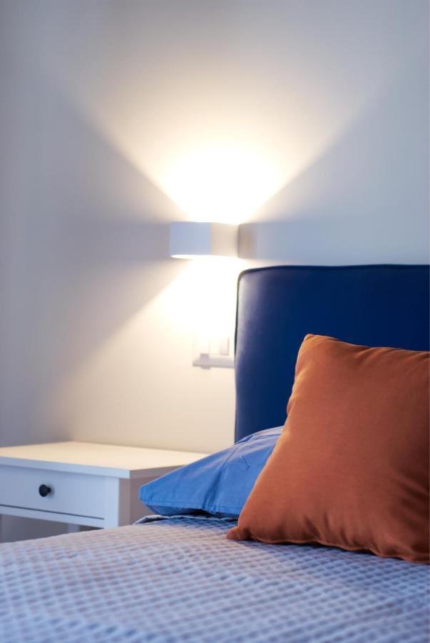 Residenza Puoti Apartment Peschiera del Garda Bagian luar foto
